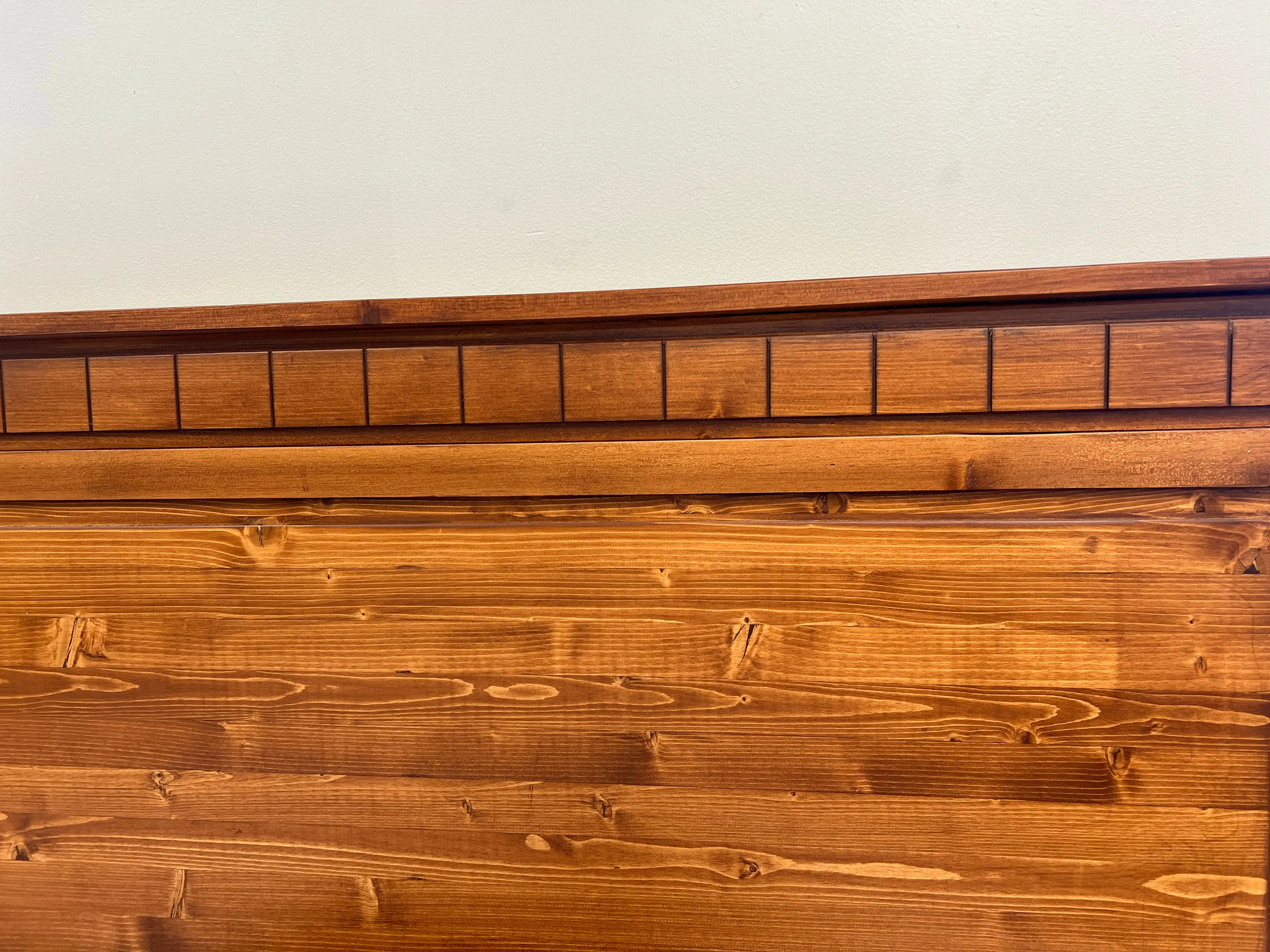 [CLEARANCE] Quality Rainbow Bed Platform Bed