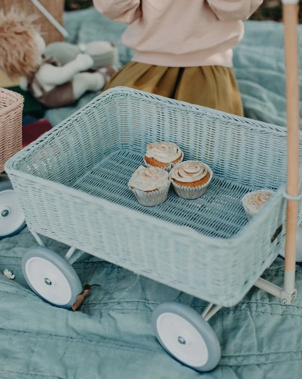 Rattan Wonder Wagon - Vintage Blue