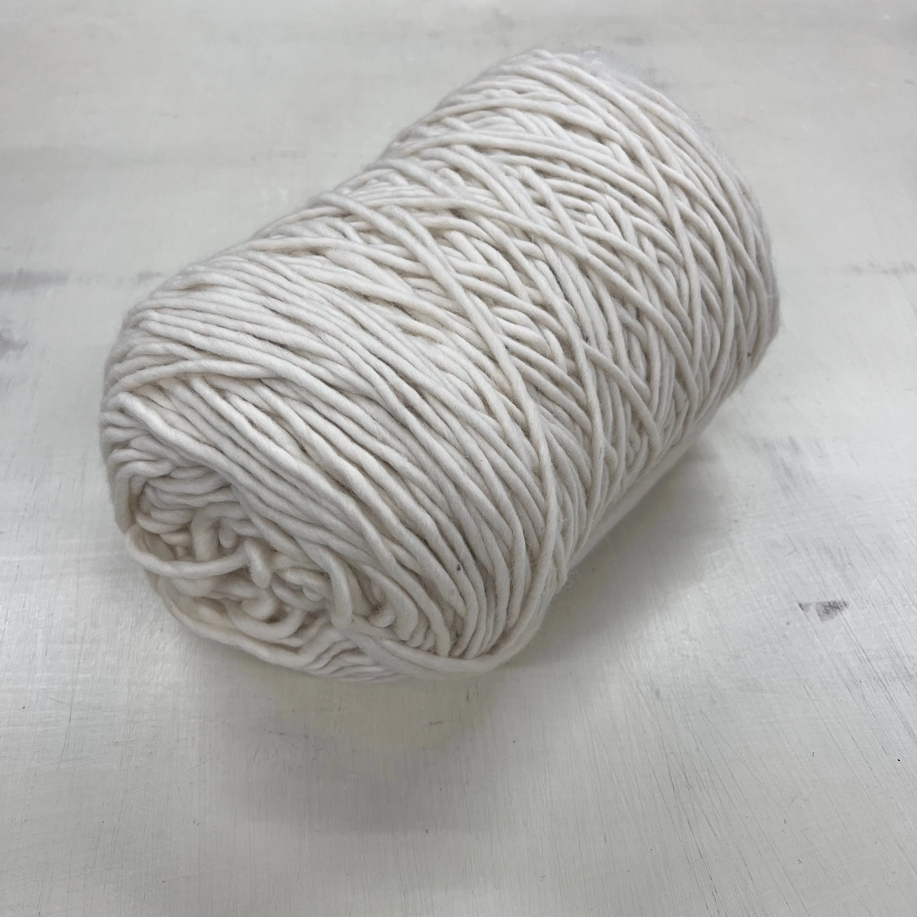 Snuggly Chunky Knitting Wool - 900g