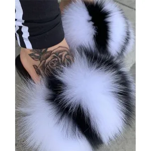 Yeknu Hot Sale Summer Women Fox Fur Slippers Furry Slippers Designer Fur Slides Girls Black Fur Slides Gorgeous Big Fur Slides Sandal