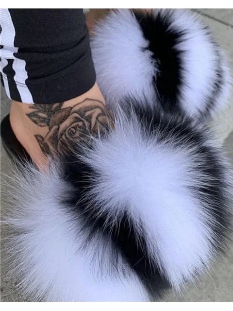 Yeknu Hot Sale Summer Women Fox Fur Slippers Furry Slippers Designer Fur Slides Girls Black Fur Slides Gorgeous Big Fur Slides Sandal